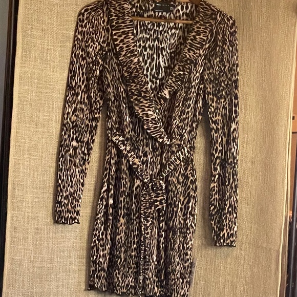 NWT! women's ASOS DESIGN plisse frill wrap mini dress leopard - Picture 5 of 10